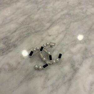 Chanel Women’s Brooch